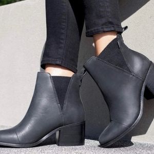 Womens boots sz 7.5